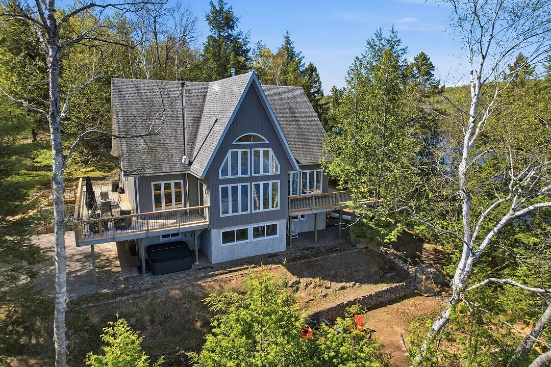 337 Ch. du Lac-Chevreuil, Amherst, Québec