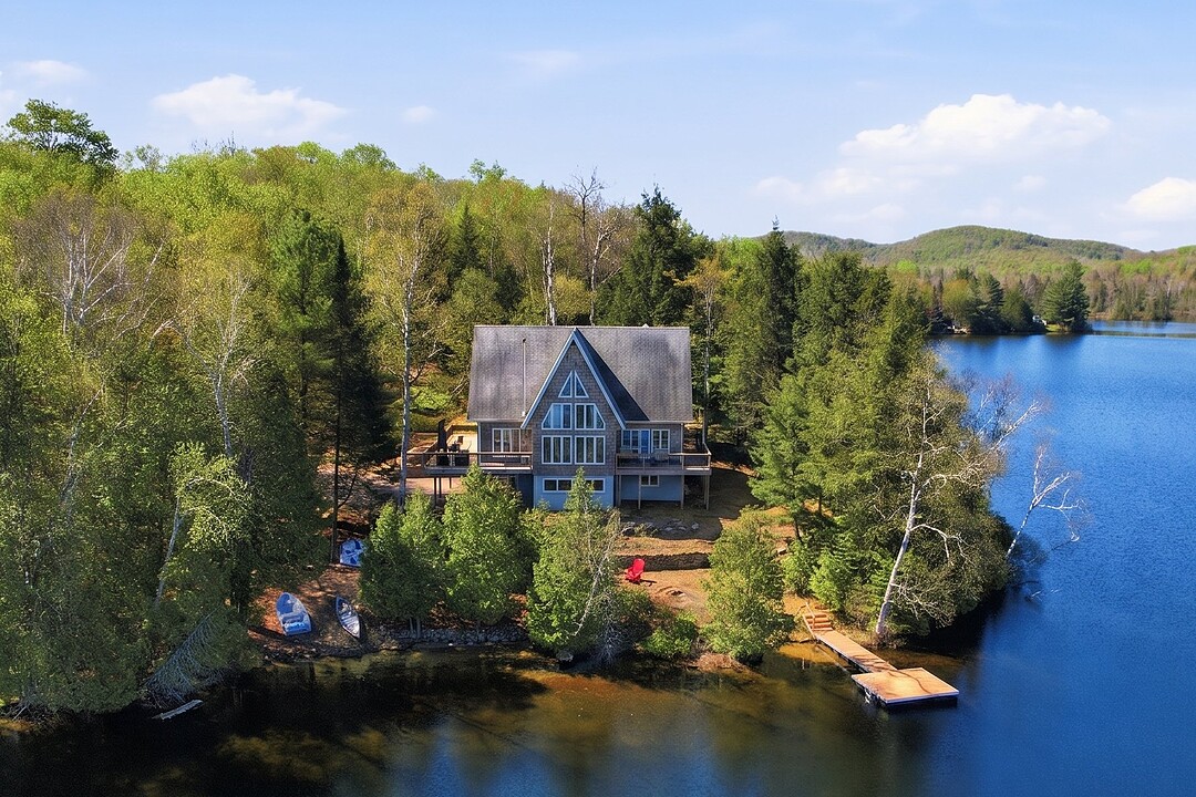 337 Ch. du Lac-Chevreuil, Amherst, Québec