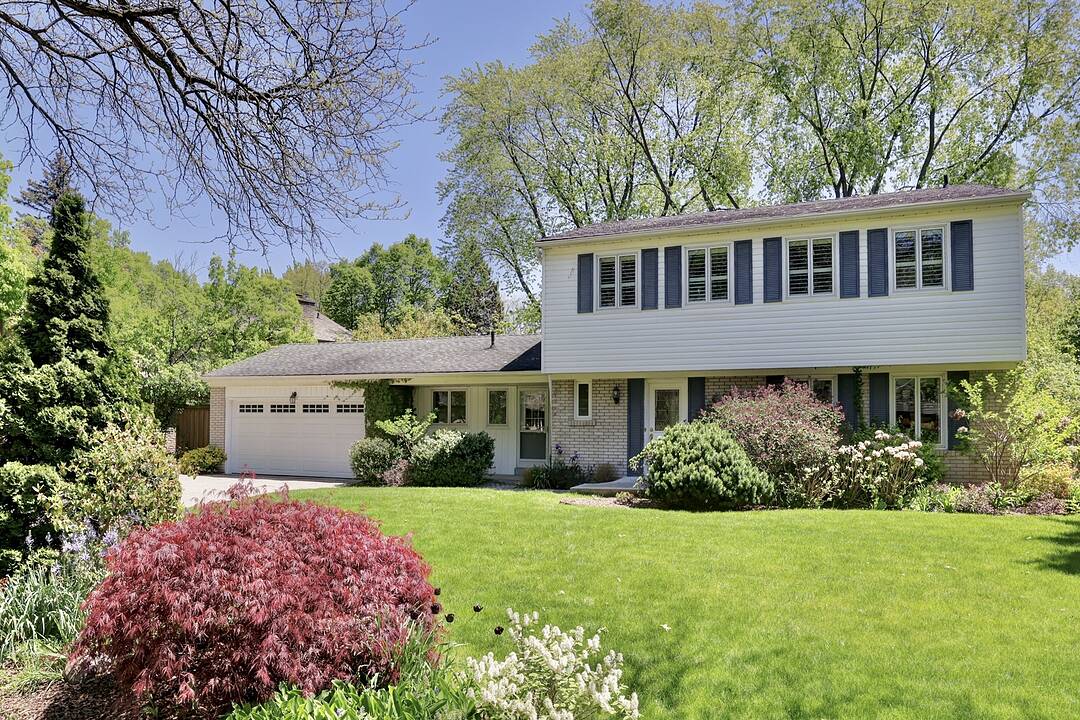 1050 Caldwell Ave, Mississauga, Ontario