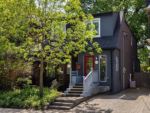 866 1/2 Carlaw Ave, Toronto