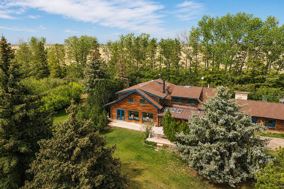 261074 Township Road 262, Rural Rocky View County, Alberta