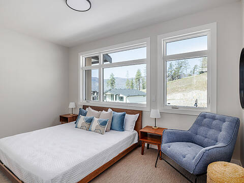 4-3425 Hilltown Drive, Kelowna