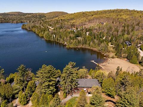 1593 Ch. des Pins, Sainte-Lucie-des-Laurentides