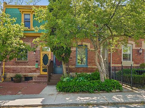 452 Sumach St, Toronto