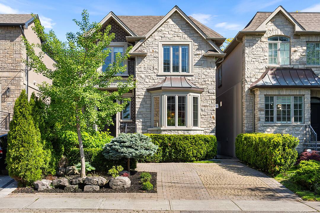 200 Donlea Dr, Toronto, Ontario