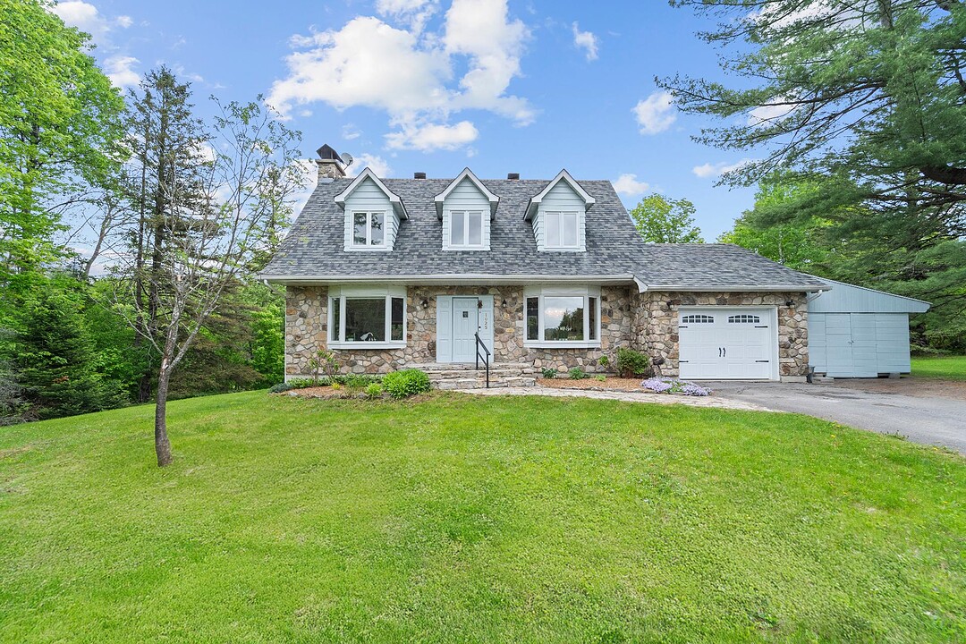 1025 Rue des Bonshommes, Sainte-Adèle, Québec