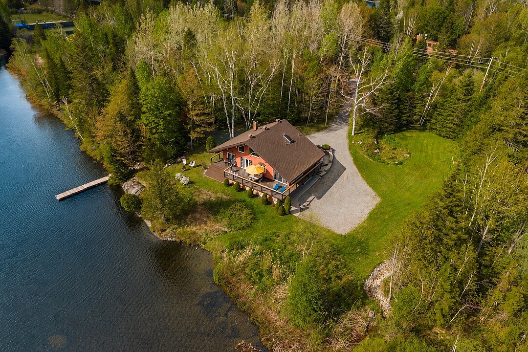38 Ch. des Deux-Lacs, Estérel, Québec