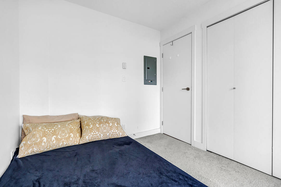 8068 Westminster Highway #905, Richmond, British Columbia