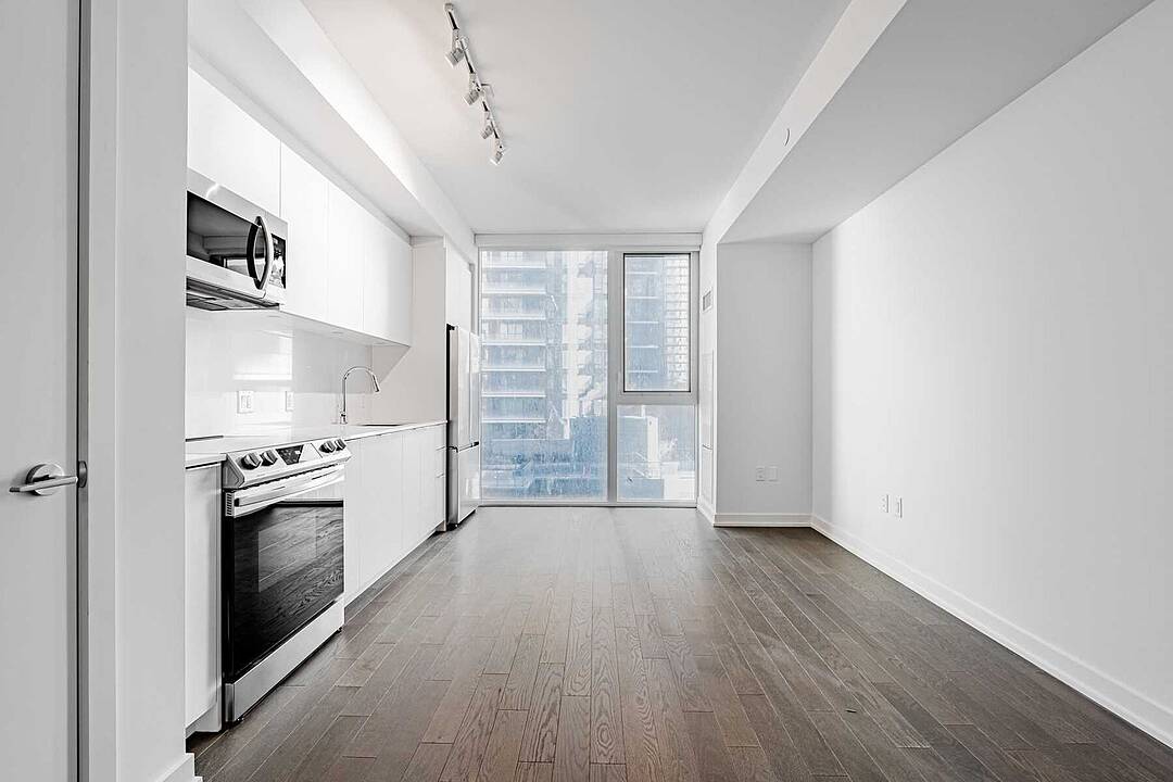 357 King St W #806, Toronto, Ontario