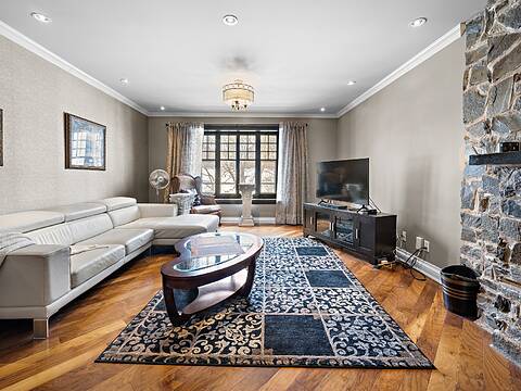 65I Rue D'Auteuil, Apt. 9, La Cité