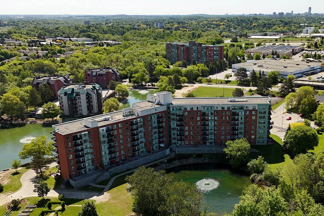 30 Blue Springs Dr #102, Waterloo, Ontario