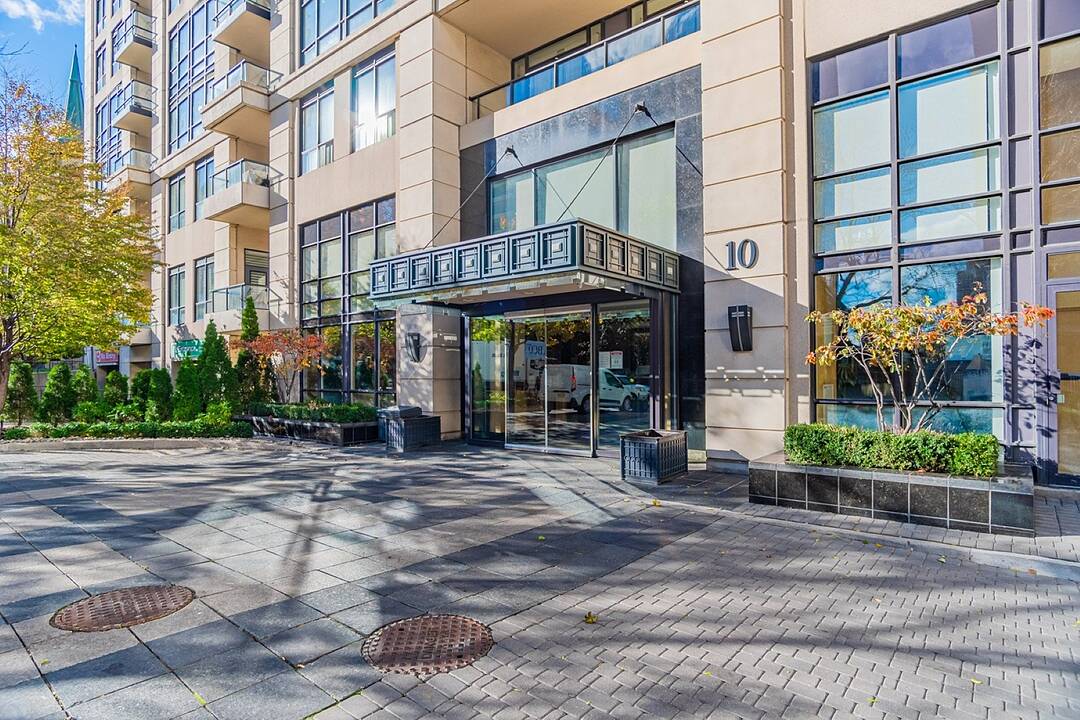 10 Delisle Ave #327, Toronto, Ontario