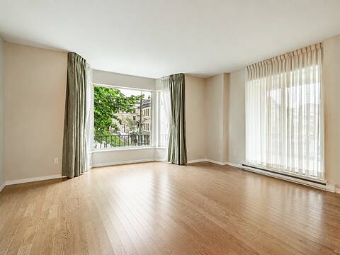 1 Av. Wood, Apt. 203, Westmount