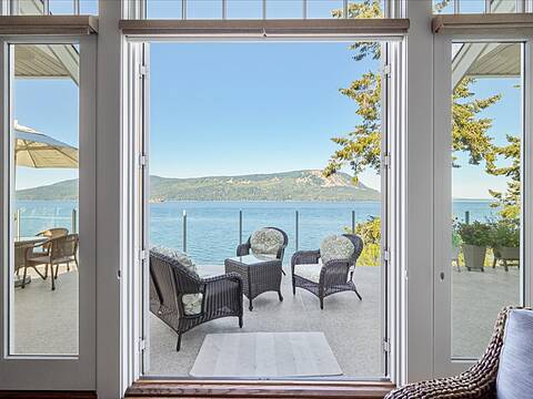 221 Marine Drive, Cobble Hill
