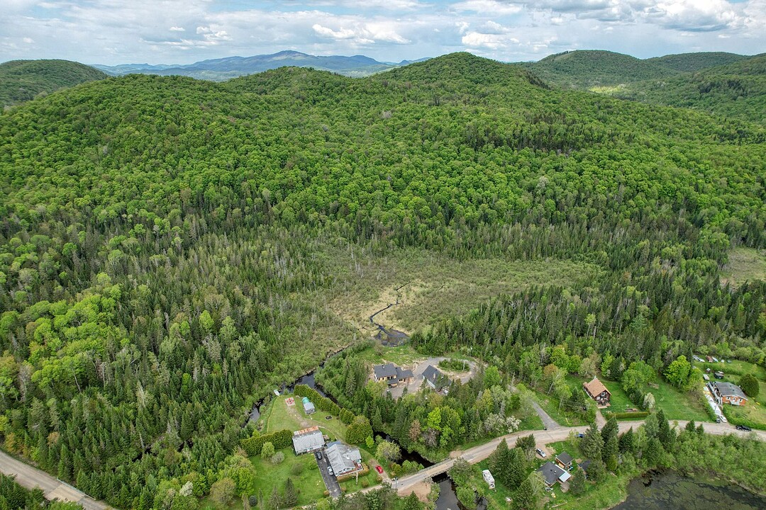 Ch. des Malards, Mont-Blanc, Québec