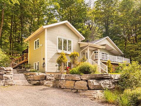 27 Rue du Rocher, Bromont