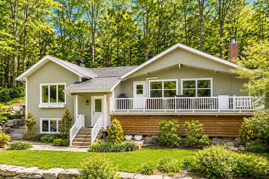 27 Rue du Rocher, Bromont, Québec