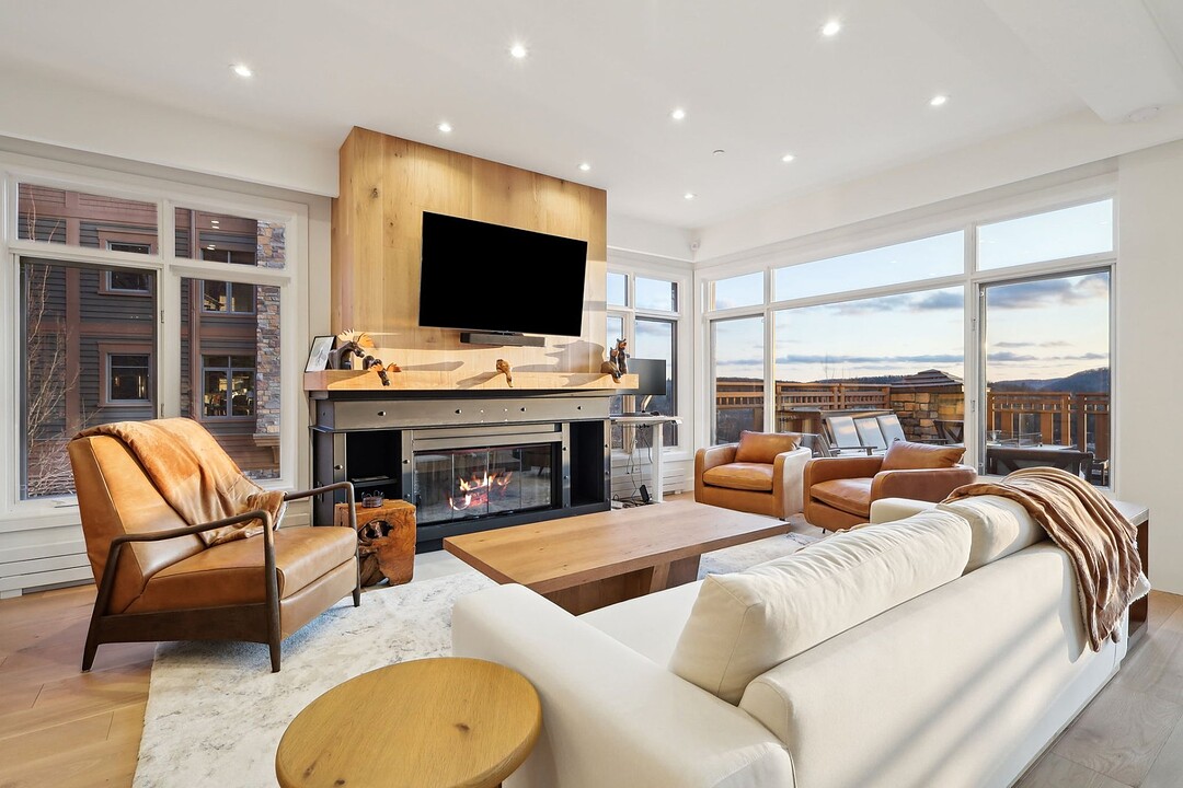 168 Ch. au Pied-de-la-Montagne, Apt. 4, Mont-Tremblant, Québec