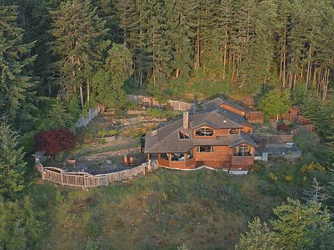 378 Wright Road, Salt Spring