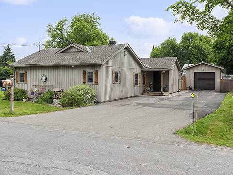 21 Alice Street, Smiths Falls