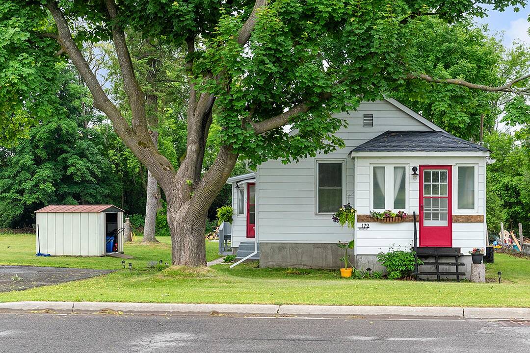 172 Queen Street, Smiths Falls, Ontario