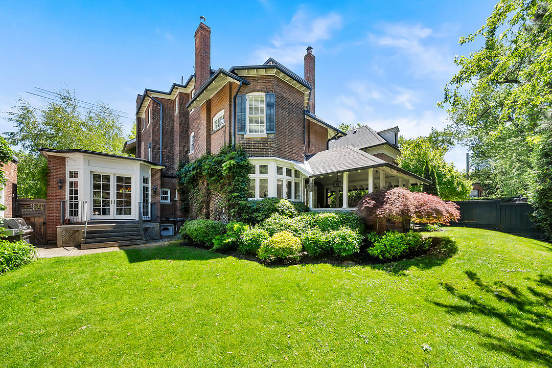 236 Poplar Plains Rd, Toronto, Ontario