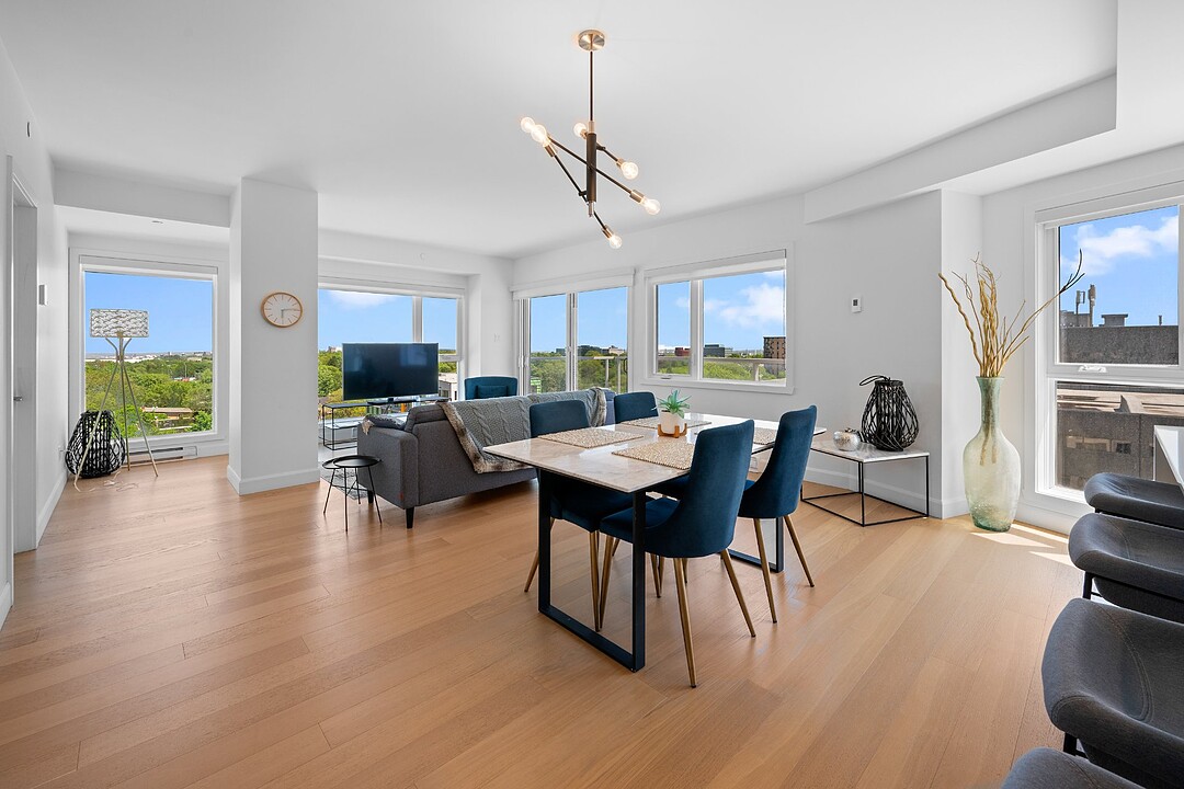 975 Av. Roland-Beaudin, Apt. 819, Sainte-Foy-Sillery, Québec