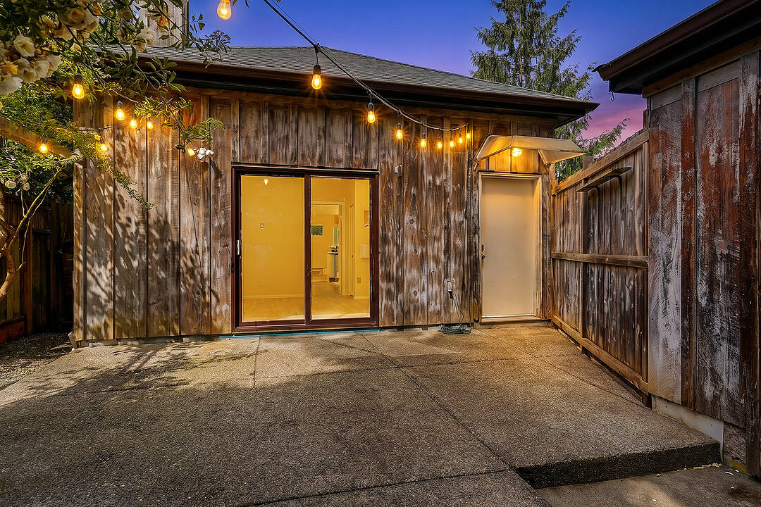 1607 Rebecca Street, Victoria, British Columbia