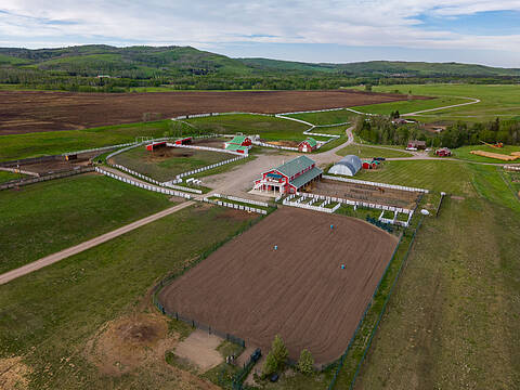 224253 434 Avenue West, Rural Foothills County