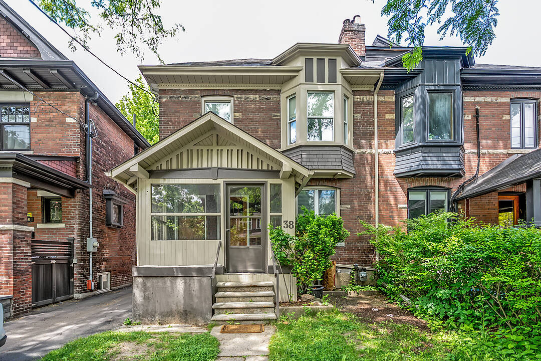 38 Browning Ave #Upper, Toronto, Ontario