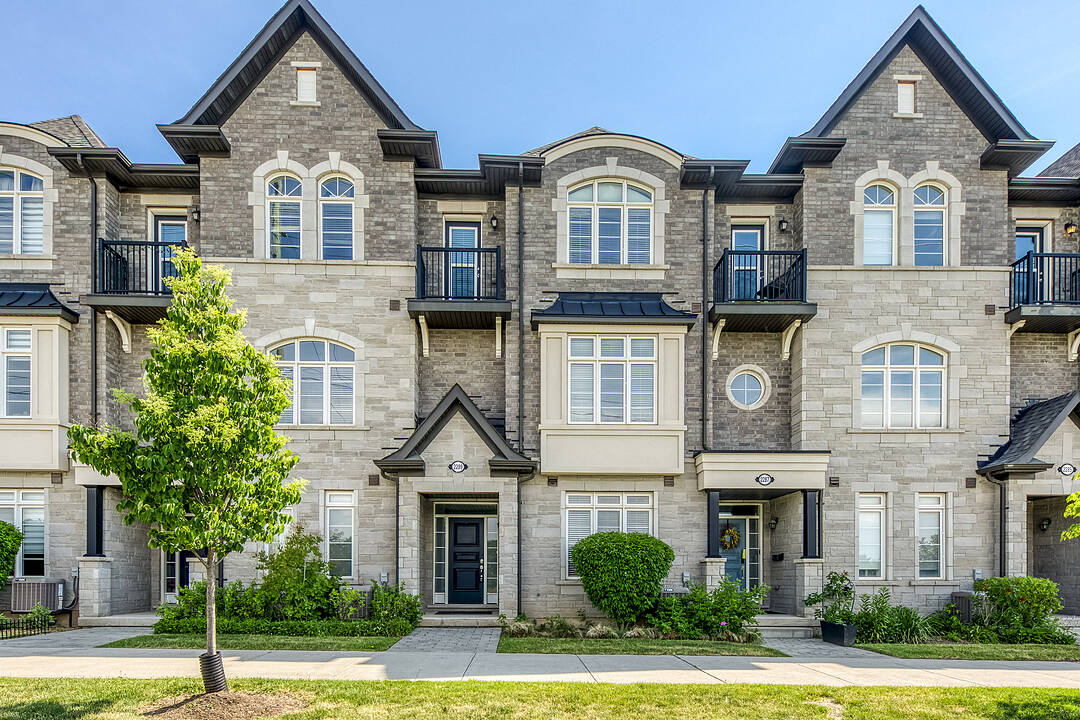 2289 Khalsa Gate, Oakville, Ontario
