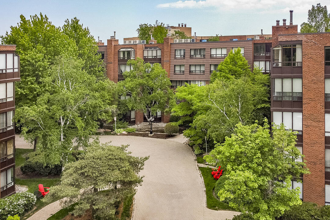 245 The Donway W #509, Toronto, Ontario