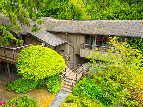 5335 Marine Drive, West Vancouver