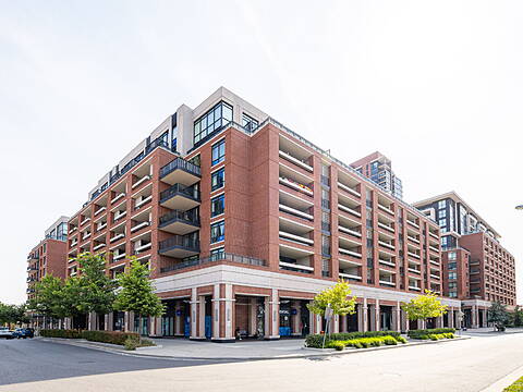 36 Via Bagnato #733, Toronto