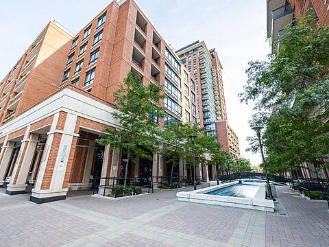 36 Via Bagnato #733, Toronto