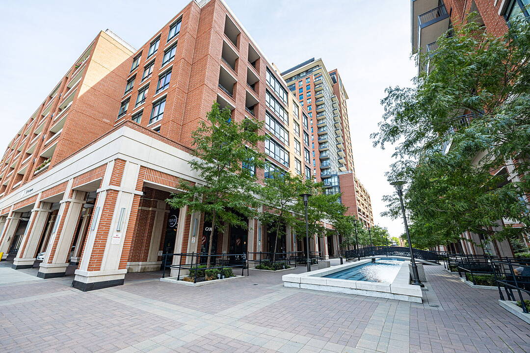 36 Via Bagnato #733, Toronto, Ontario