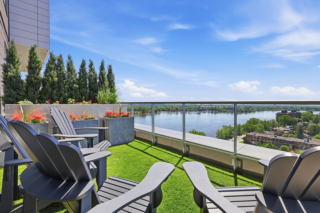 9 Boul. des Prairies, Apt. PH4, Pont-Viau, Québec