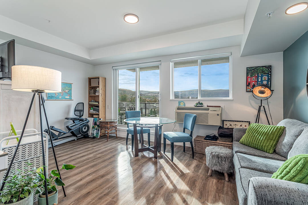 411-615 Rutland Road N, Kelowna, British Columbia