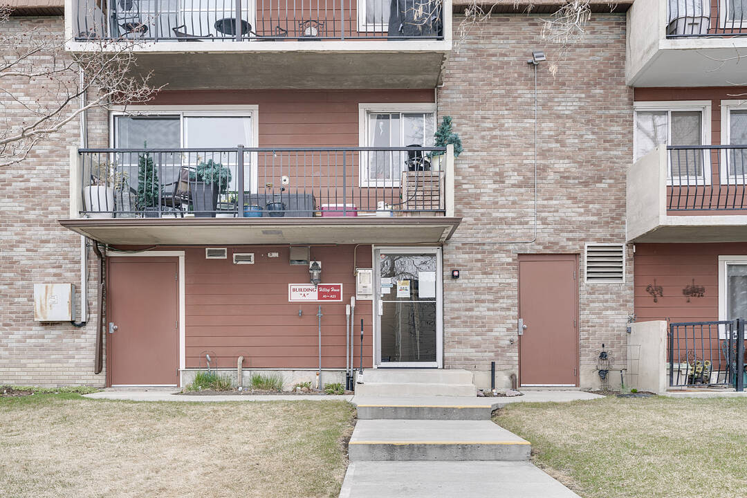 231 Heritage Drive SE #11A, Calgary, Alberta