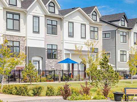 218 Les Jardins Park SE, Calgary