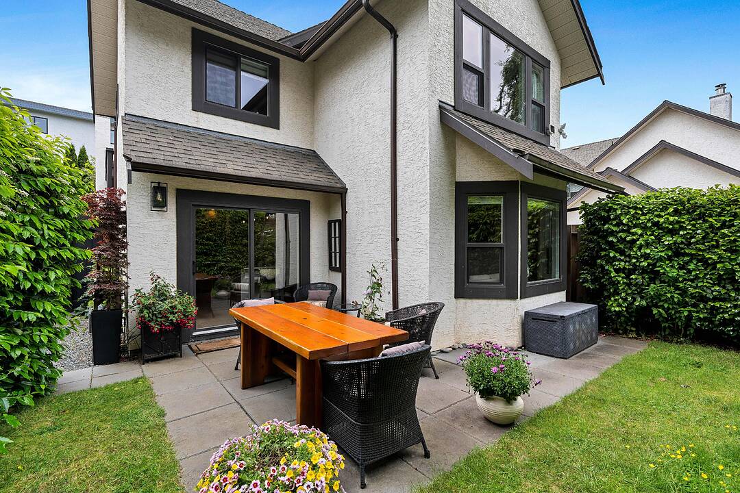 9-977 Convent Place, Victoria, British Columbia