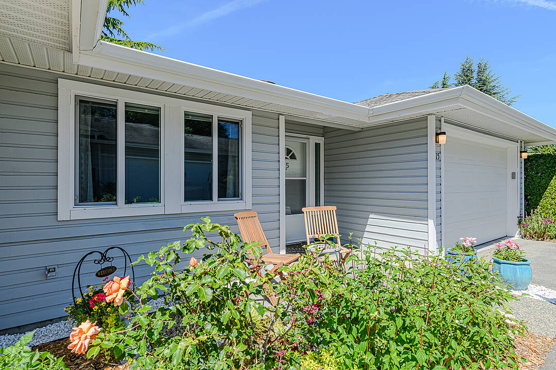 15-3966 Cedar Hill Cross Road, Saanich, British Columbia