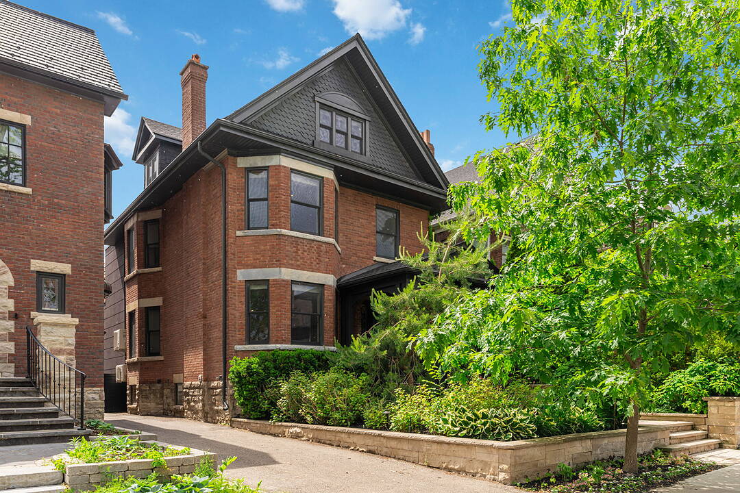 330 Palmerston Blvd, Toronto, Ontario
