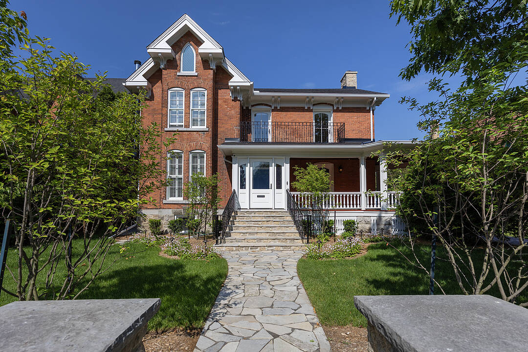 40 Church Street, Gananoque, Ontario