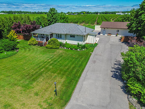 202 Hunter Rd, Niagara-on-the-Lake