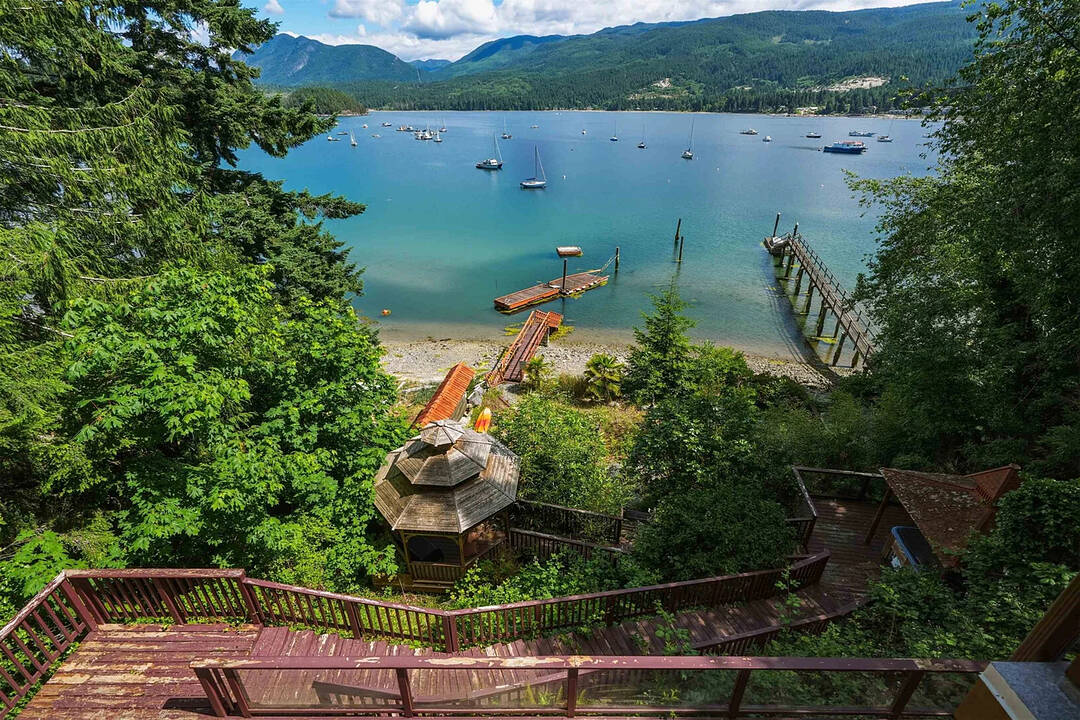 5810 Marine Way, Sechelt, British Columbia
