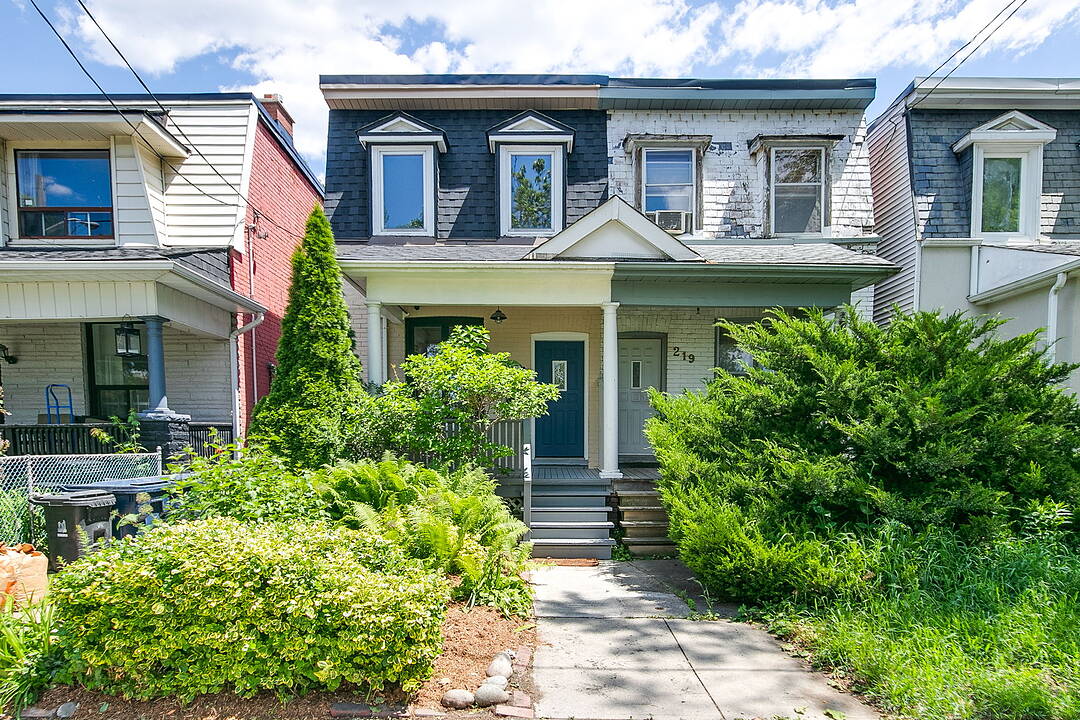 221 Booth Ave, Toronto, Ontario