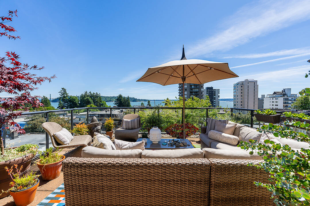 1765 Marine Drive #401, West Vancouver, British Columbia
