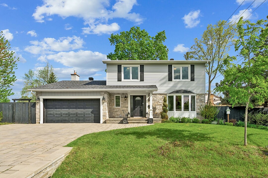 244 Av. Bolton, Beaconsfield, Québec