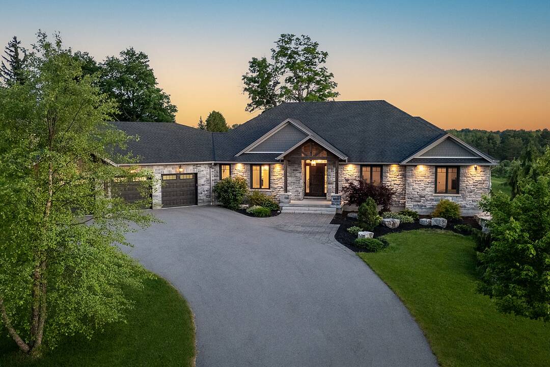 10740 First Line Nassagaweya, Milton, Ontario